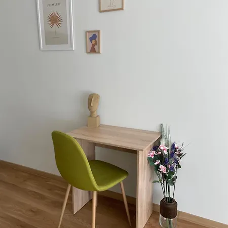 Seven Hills With Optional Parking Apartment